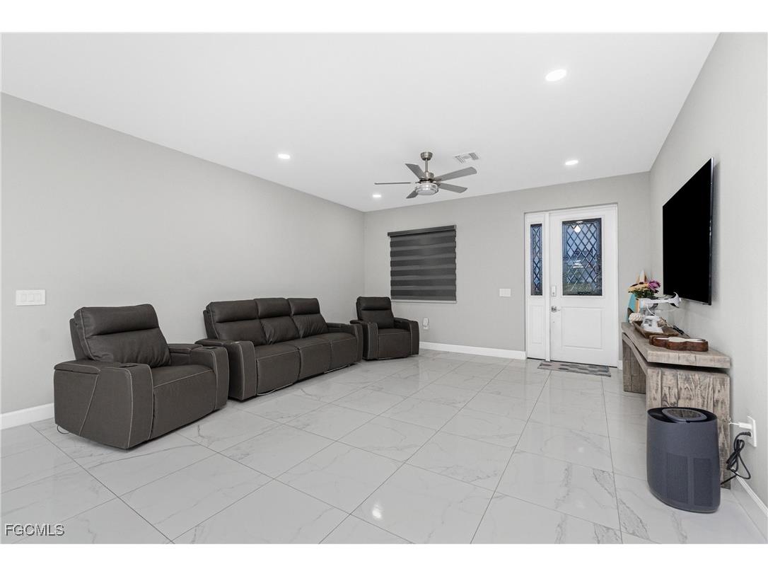 223 NW 4th Place Cape Coral FL 33993 2025000900 image7