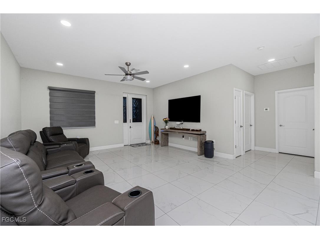 223 NW 4th Place Cape Coral FL 33993 2025000900 image9