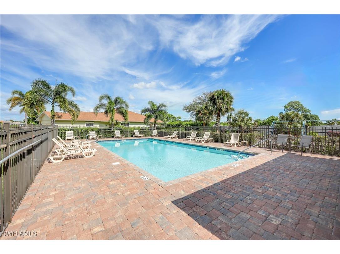 223 Stanhope Circle Naples FL 34104 225081537 image26