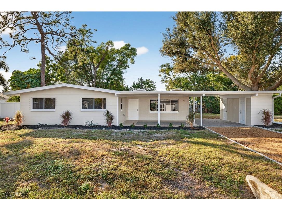 2230 Aldridge Avenue Fort Myers FL 33907 2026000802 image1