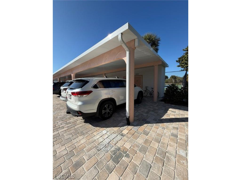 2230 Camino Del Mar Drive #1D2 Sanibel FL 33957 2026007540 image25