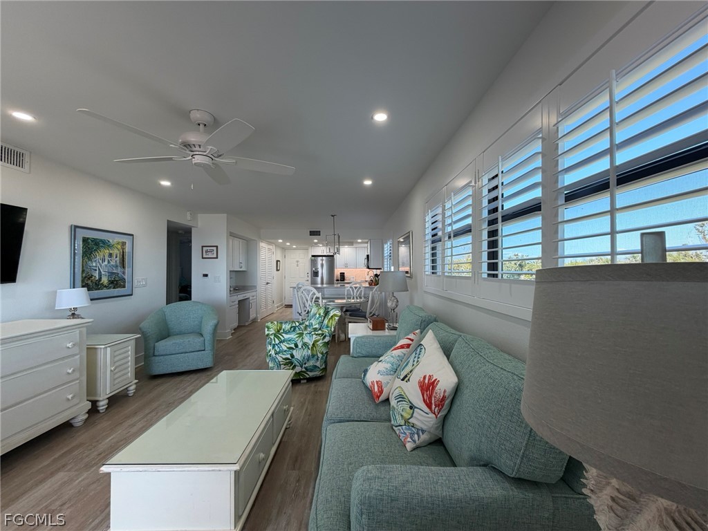 2230 Camino Del Mar Drive #1D2 Sanibel FL 33957 2026007540 image5