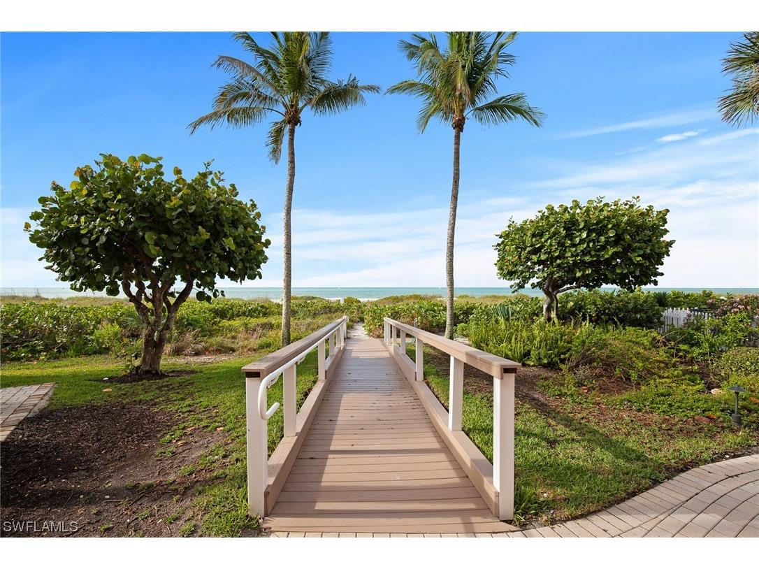 2230 Camino Del Mar Drive #2D4 Sanibel FL 33957 223014181 image1