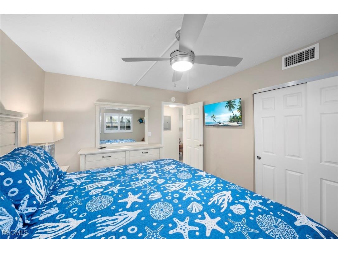 2230 Camino Del Mar Drive #3X1 Sanibel FL 33957 2026000450 image21