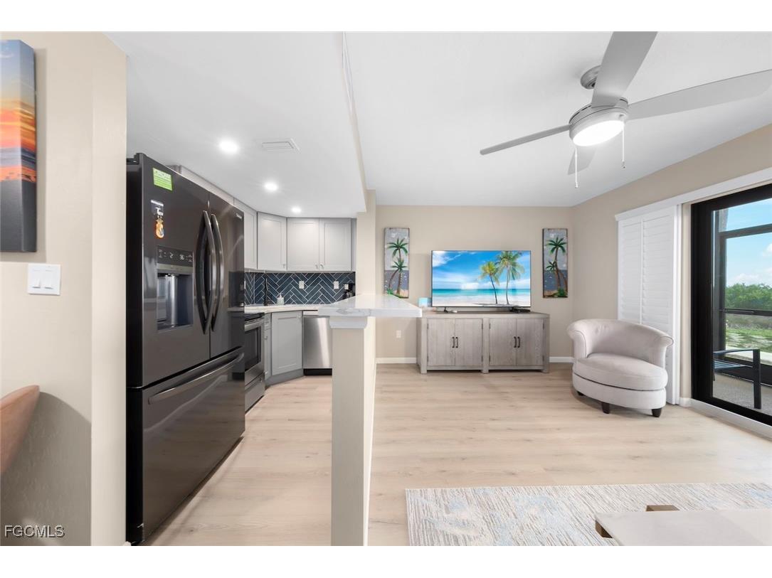 2230 Camino Del Mar Drive #3X1 Sanibel FL 33957 2026000450 image9