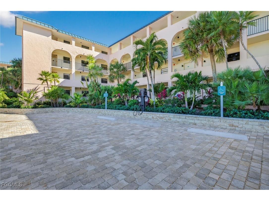 2230 Camino Del Mar Drive #4A2 Sanibel FL 33957 2025021628 image35