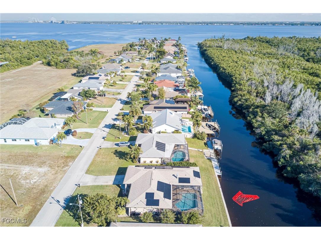 2230 Coral Point Drive Cape Coral FL 33990 2025007177 image1