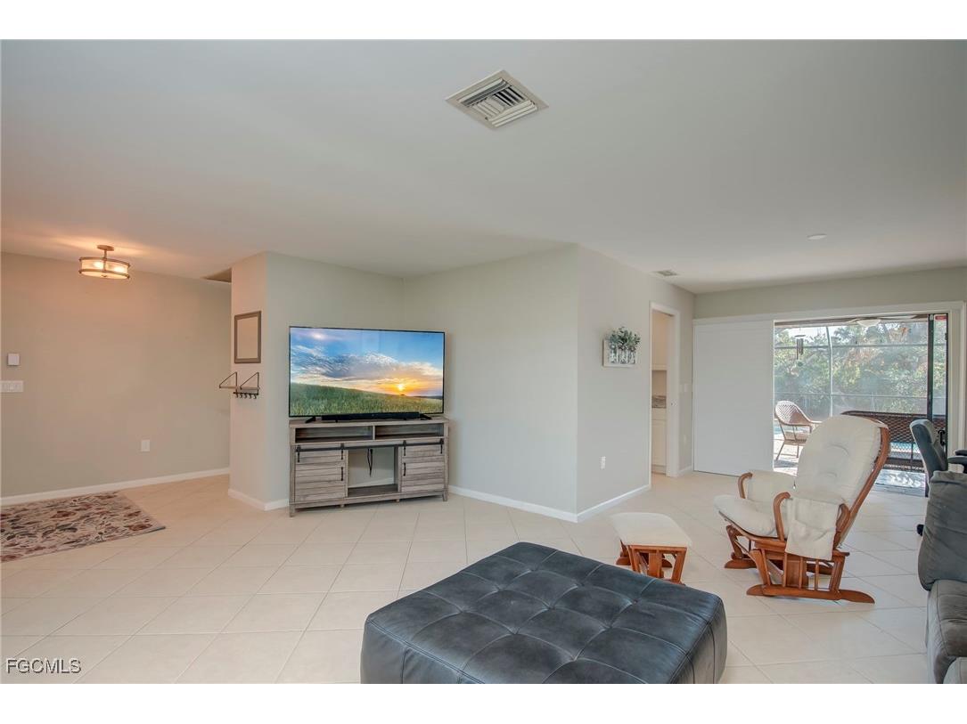 2230 Coral Point Drive Cape Coral FL 33990 2025007177 image13