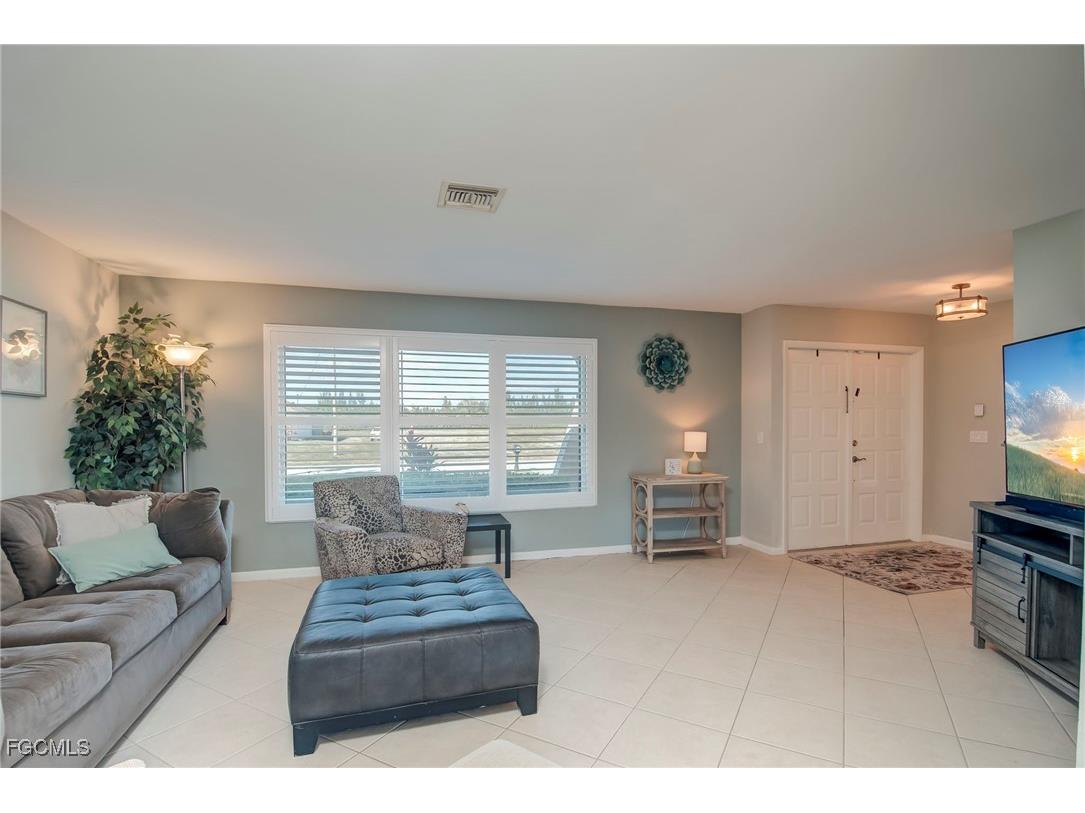 2230 Coral Point Drive Cape Coral FL 33990 2025007177 image14