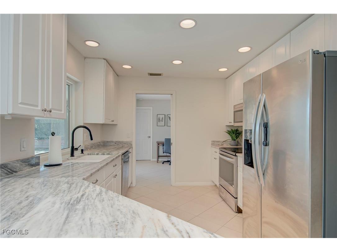 2230 Coral Point Drive Cape Coral FL 33990 2025007177 image8