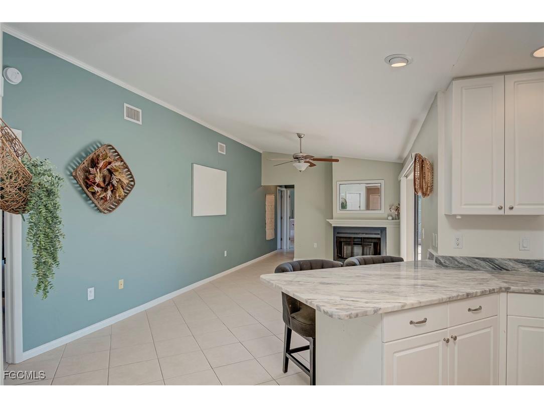 2230 Coral Point Drive Cape Coral FL 33990 2025007177 image9