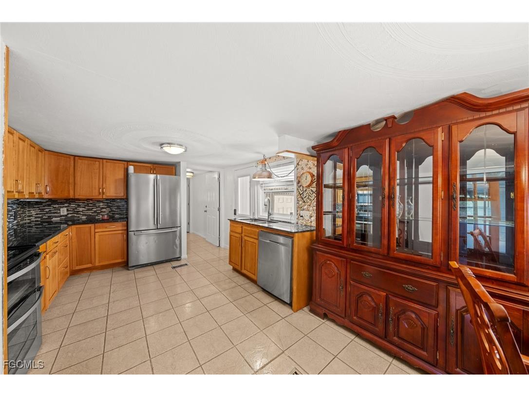 2230 Costello Lane North Fort Myers FL 33917 2026004685 image6