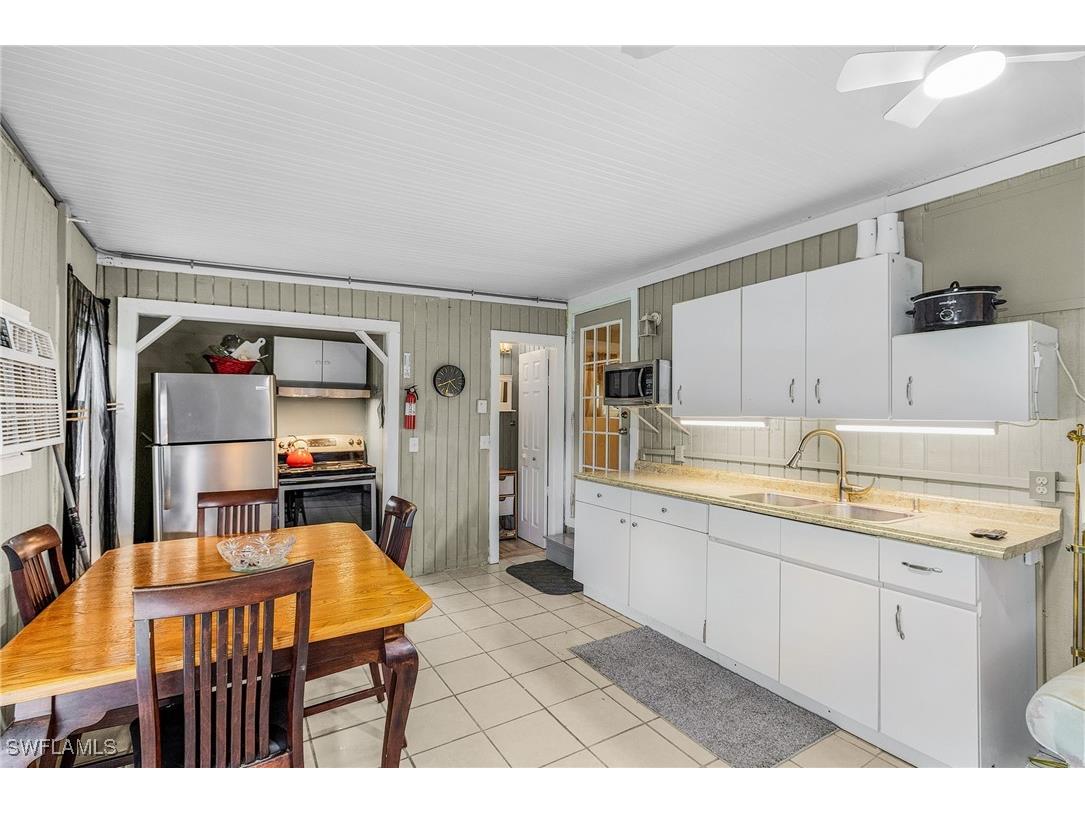 2230 Costello Lane North Fort Myers FL 33917 225062528 image12