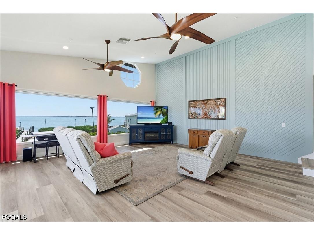 2230 Palm Avenue Saint James City FL 33956 2026014101 image8