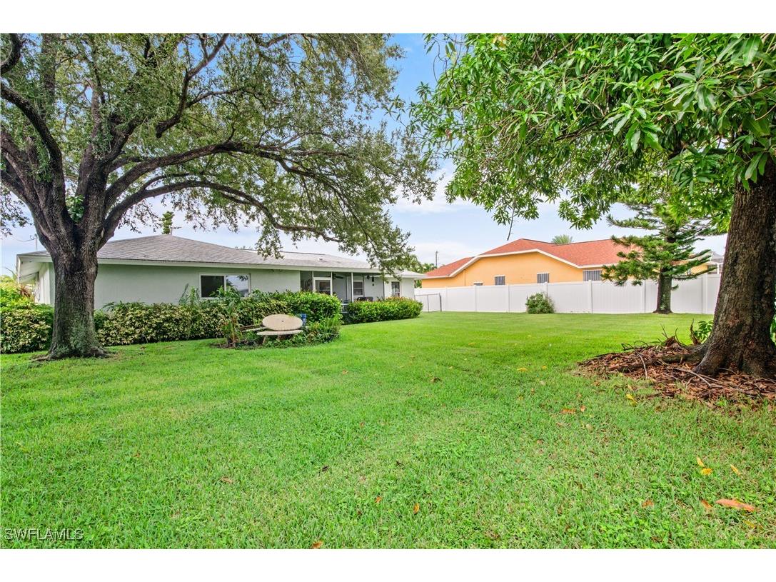 2230 SE 27th Terrace Cape Coral FL 33904 225070410 image21