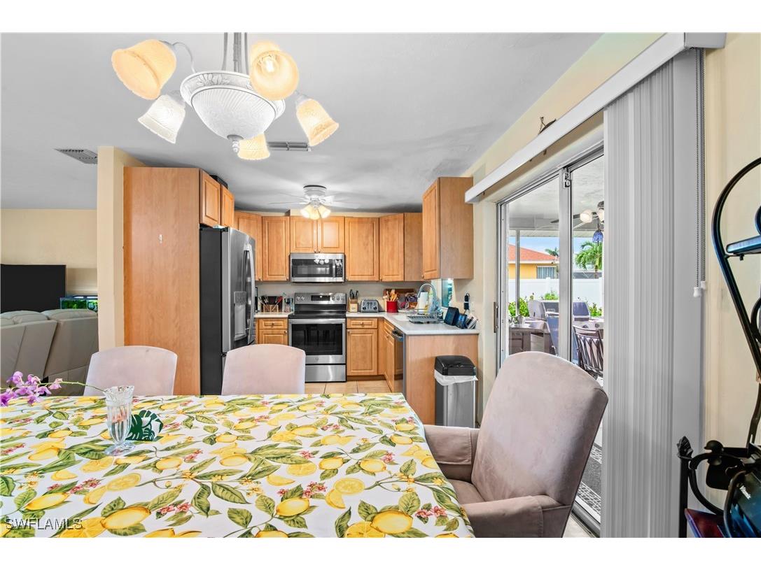 2230 SE 27th Terrace Cape Coral FL 33904 225070410 image7