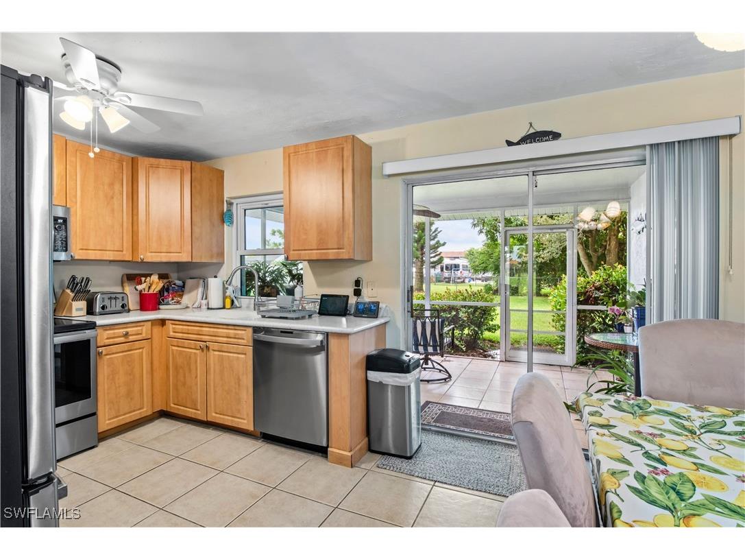 2230 SE 27th Terrace Cape Coral FL 33904 225070410 image8