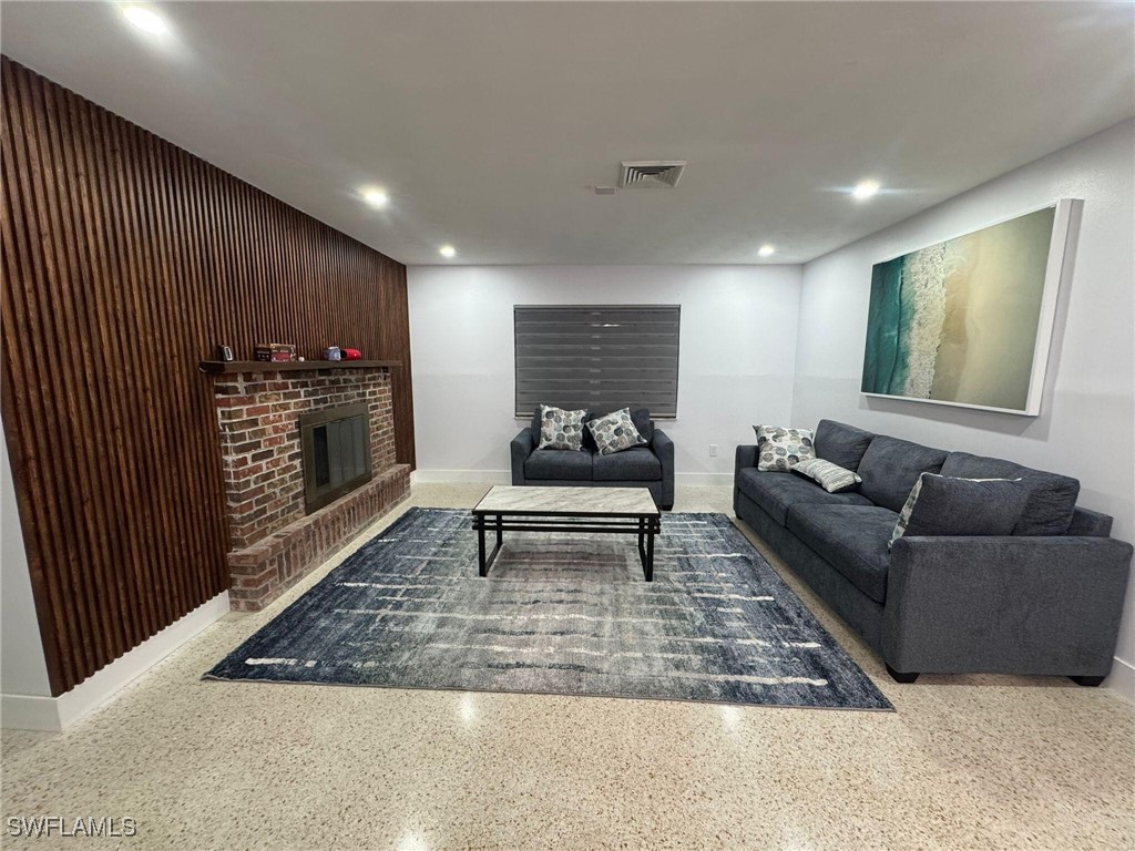 2231 Isle Of Pines Avenue Fort Myers FL 33905 225059982 image9