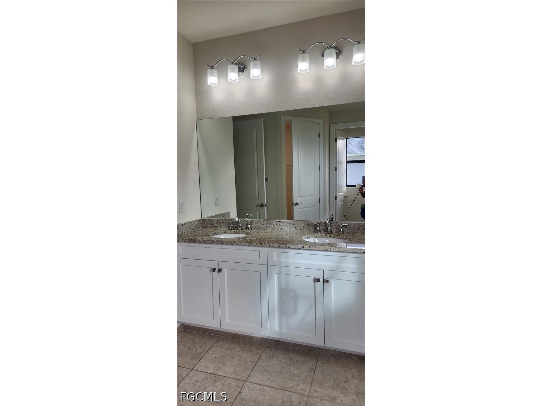 2231 NE 1st Terrace Cape Coral FL 33909 2026023561 image13