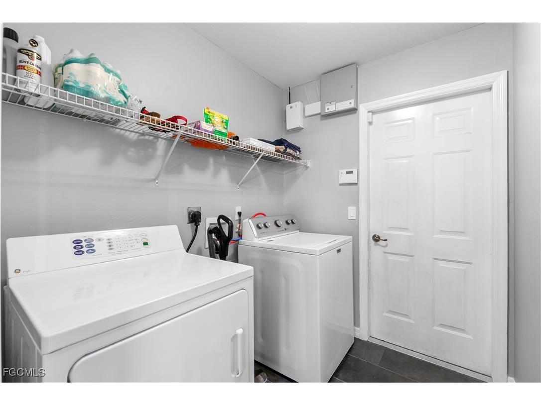 2231 NW Embers Terrace Cape Coral FL 33993 2025013668 image18