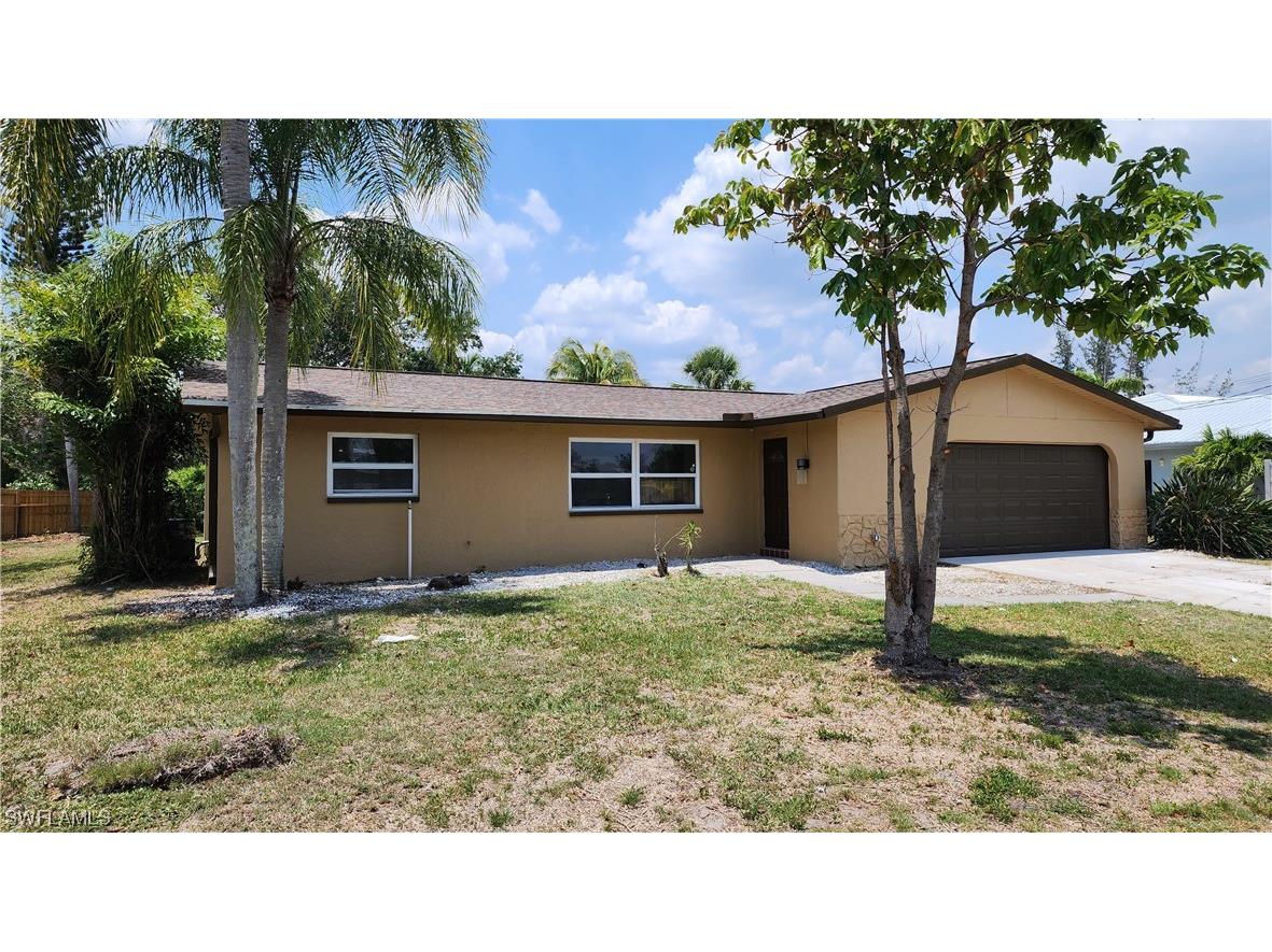 2231 Santiago Avenue Fort Myers FL 33905 223037218 image1