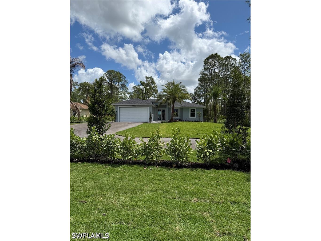 2232 Kean Court Naples FL 34117 226013524 image1