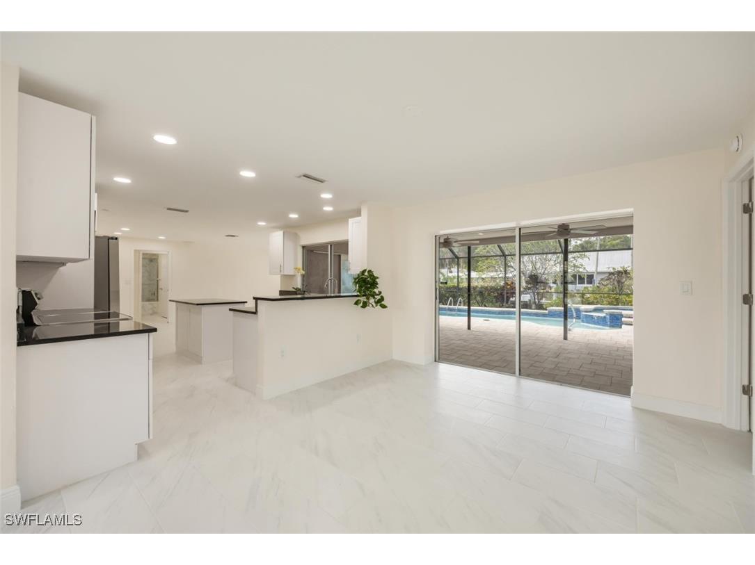 2232 Longboat Drive Naples FL 34104 225044584 image12