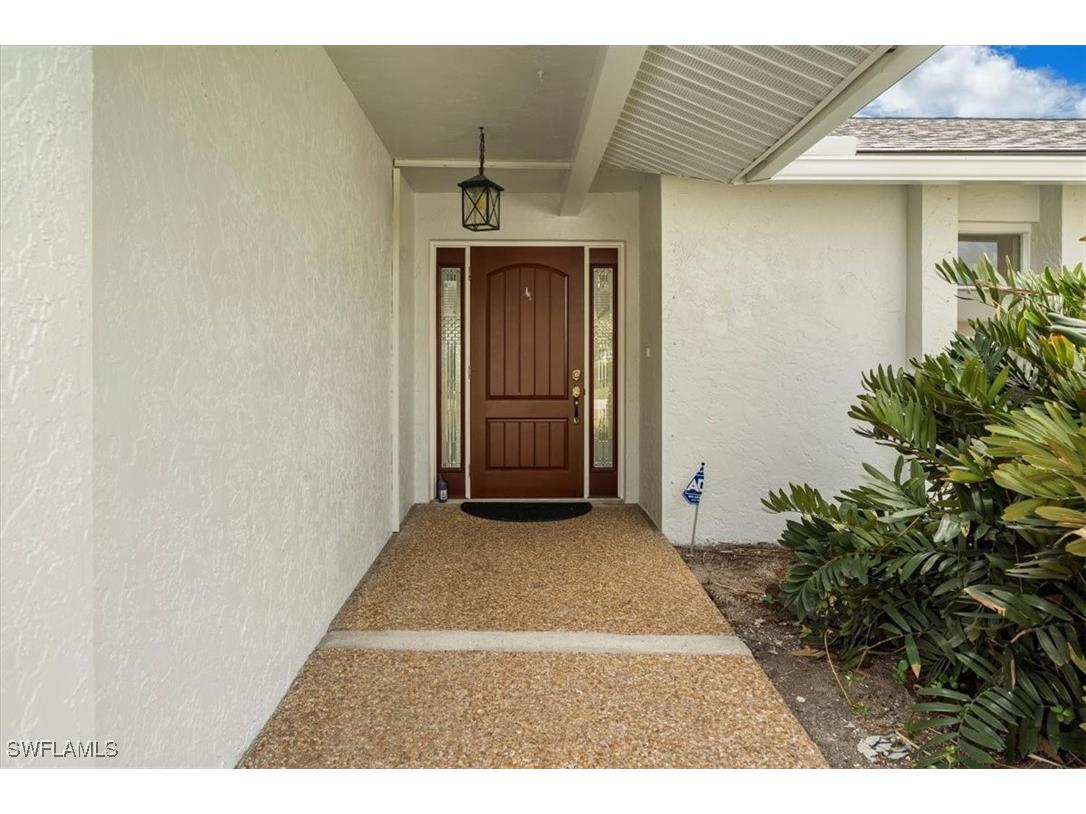 2232 Longboat Drive Naples FL 34104 225044584 image2