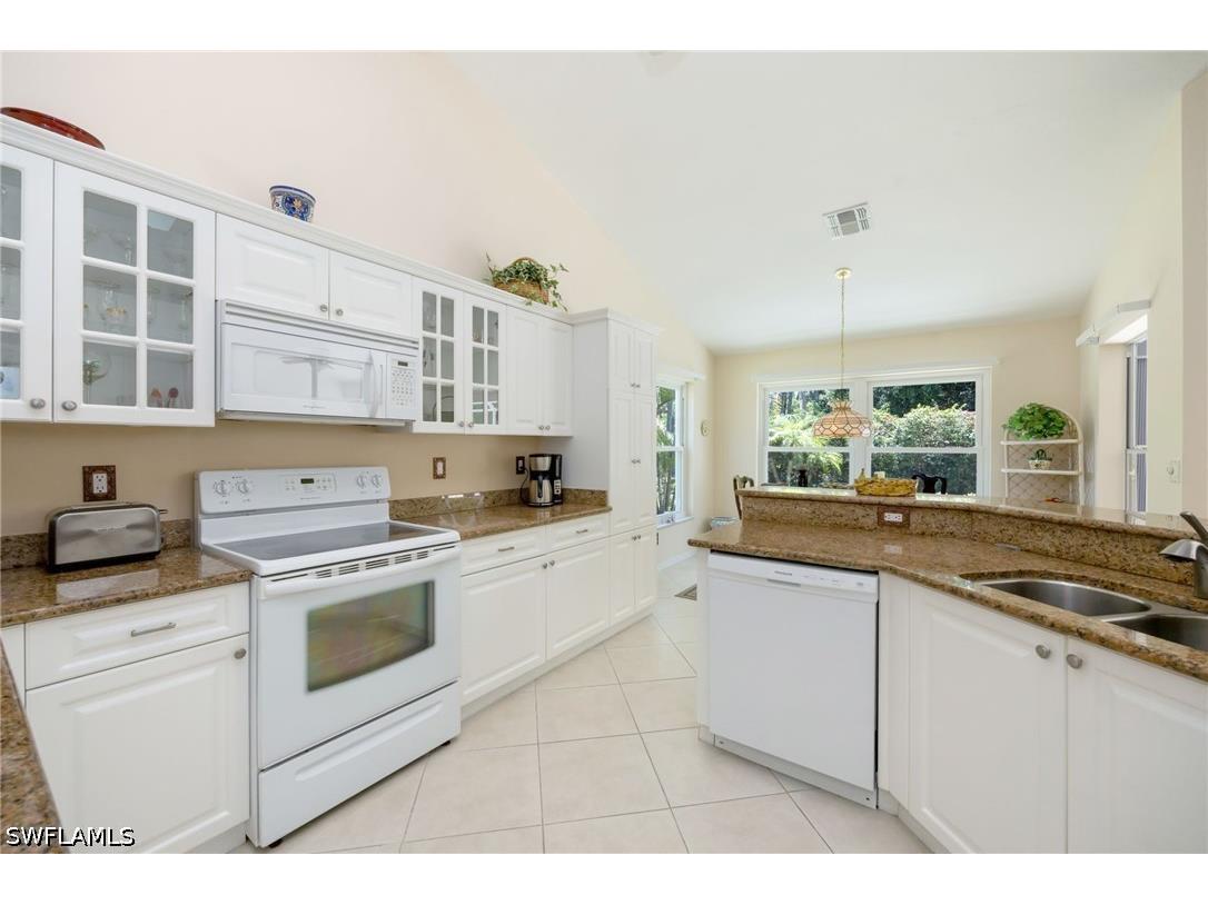 2232 Piccadilly Court Naples FL 34112 226022328 image10