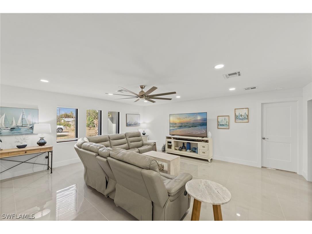 2232 Randolph Drive Fort Myers FL 33905 226007996 image3