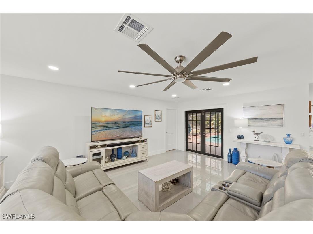 2232 Randolph Drive Fort Myers FL 33905 226007996 image4