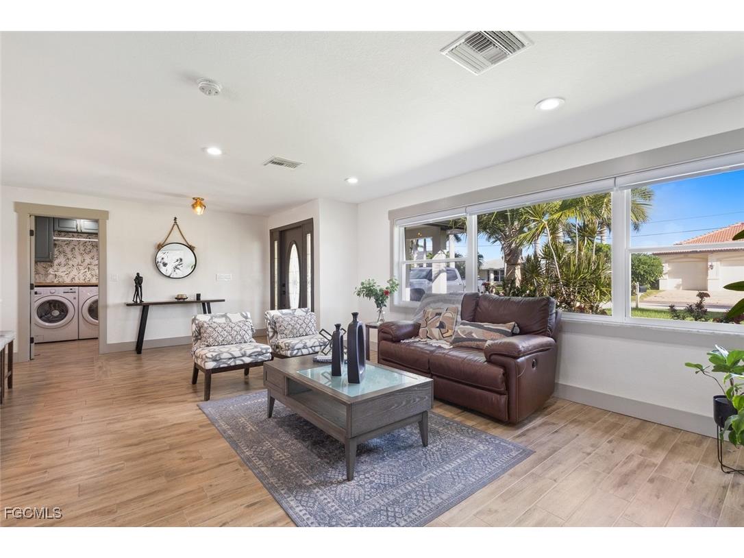 2232 SE 27th Street Cape Coral FL 33904 2025004599 image31