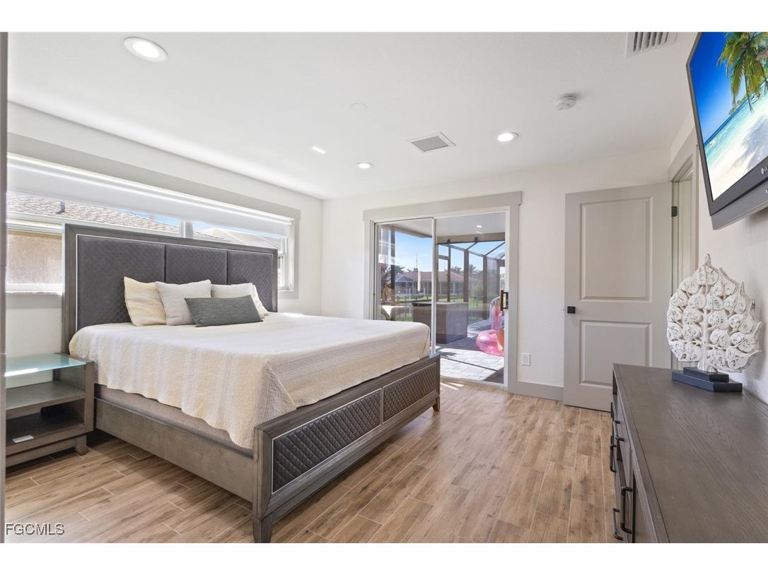 2232 SE 27th Street Cape Coral FL 33904 2025004599 image33