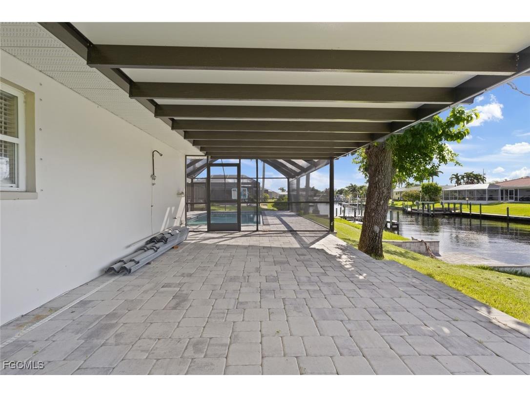2232 SE 27th Street Cape Coral FL 33904 2025004599 image5