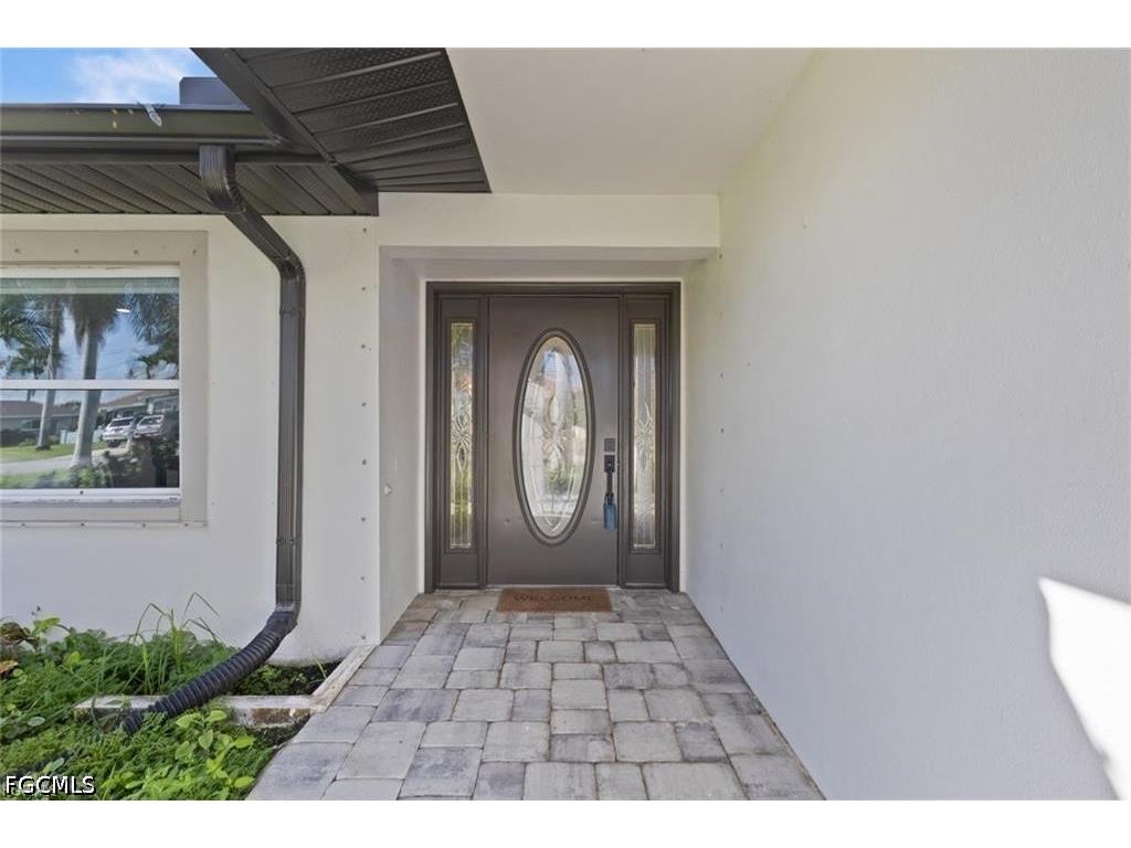 2232 SE 27th Street Cape Coral FL 33904 2026031583 image1