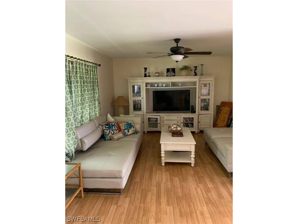 2233 5th Court SE Vero Beach FL 32962 223068905 image1