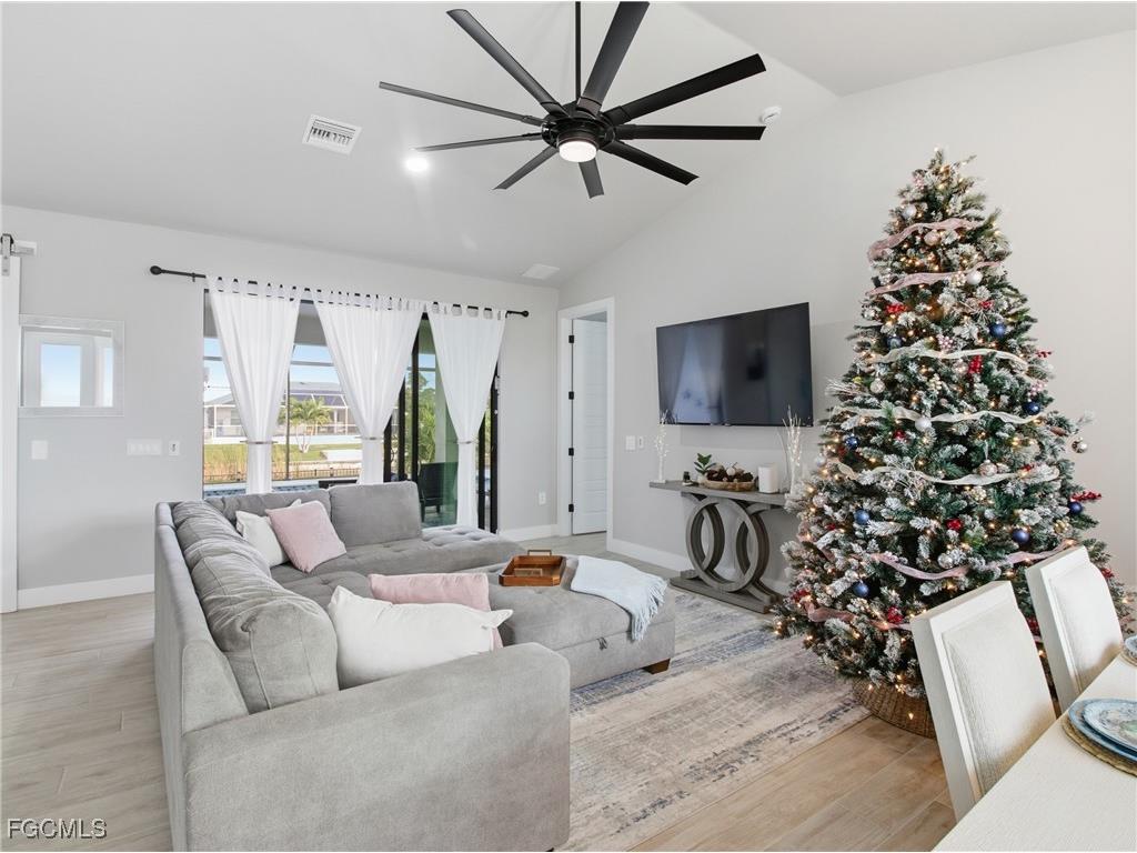 2233 SW 17th Place Cape Coral FL 33991 2025023125 image9