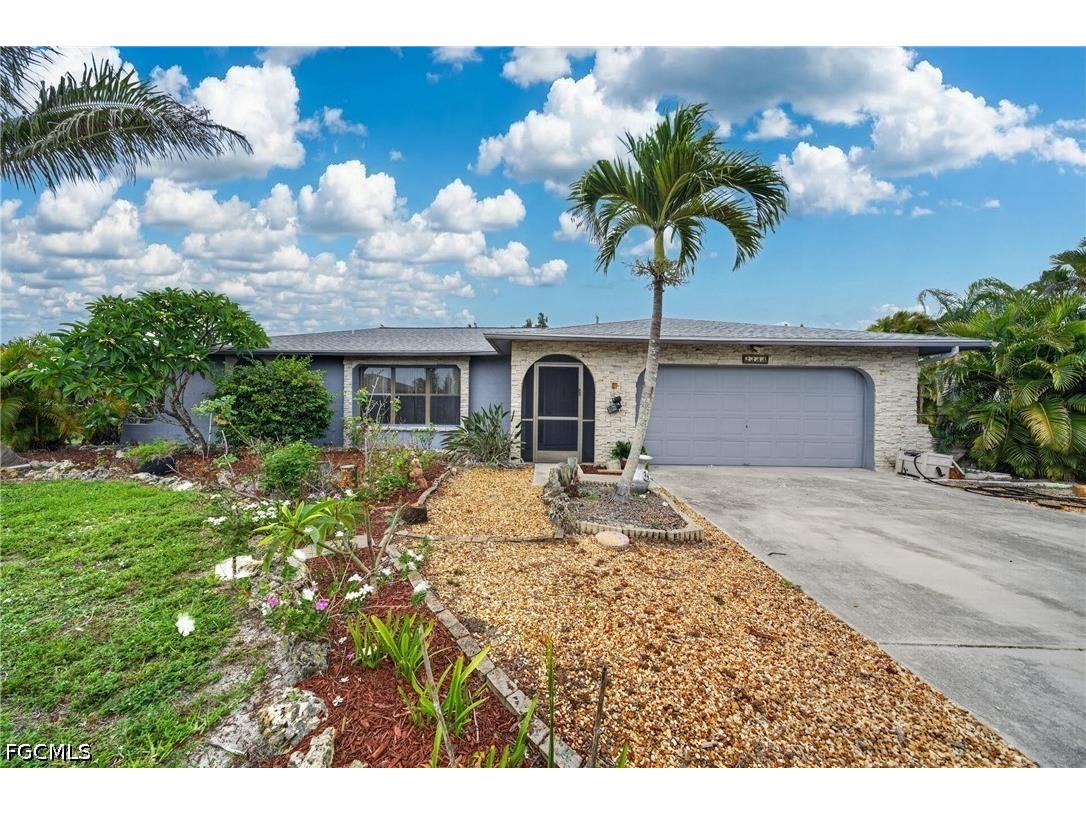 2233 SW 4th Street Cape Coral FL 33991 2026019490 image1