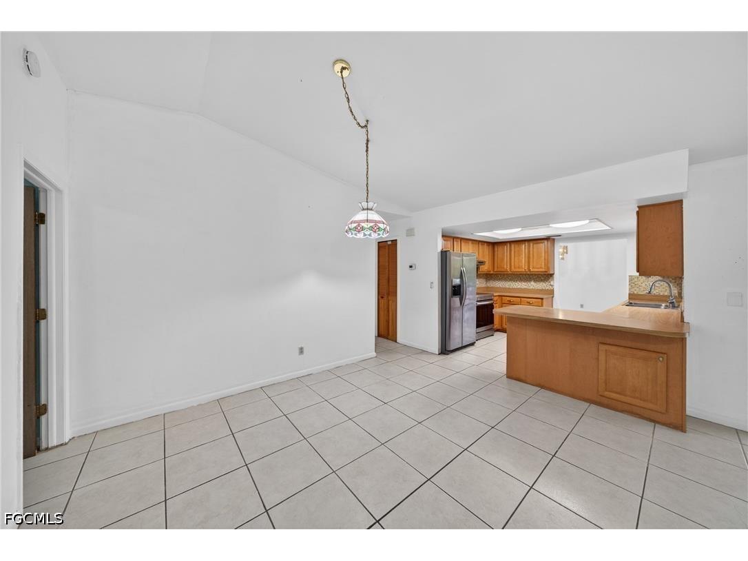 2233 SW 4th Street Cape Coral FL 33991 2026019490 image15