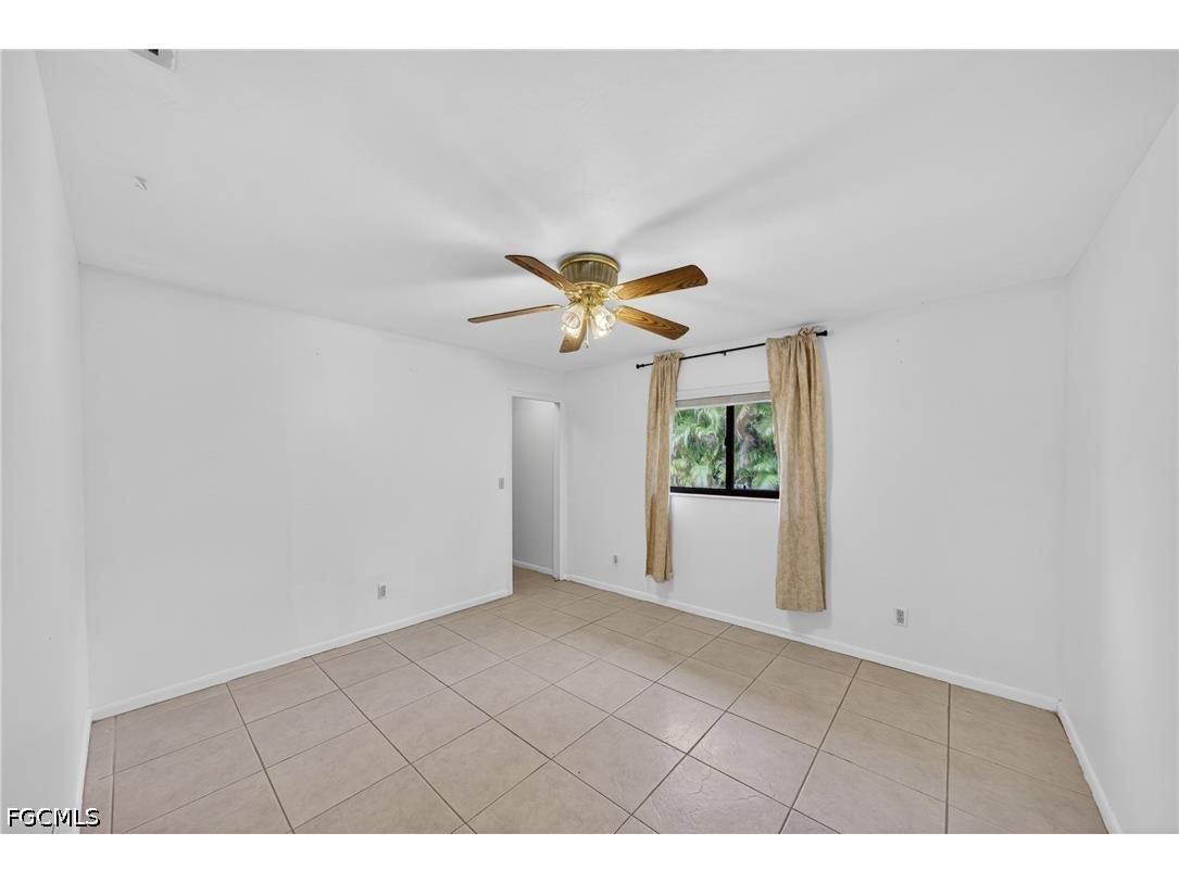 2233 SW 4th Street Cape Coral FL 33991 2026019490 image17