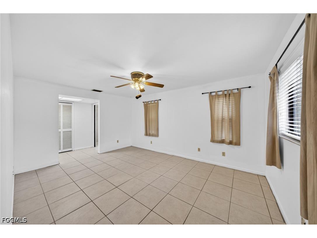 2233 SW 4th Street Cape Coral FL 33991 2026019490 image18