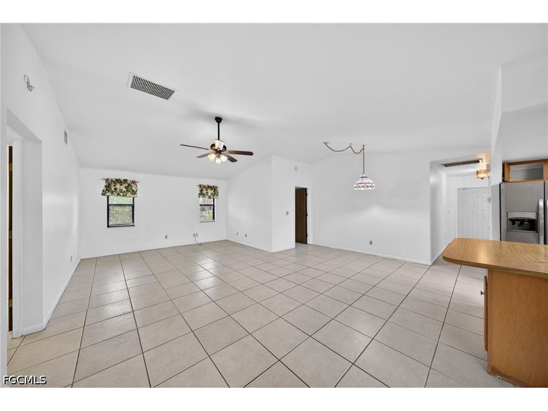 2233 SW 4th Street Cape Coral FL 33991 2026019490 image7