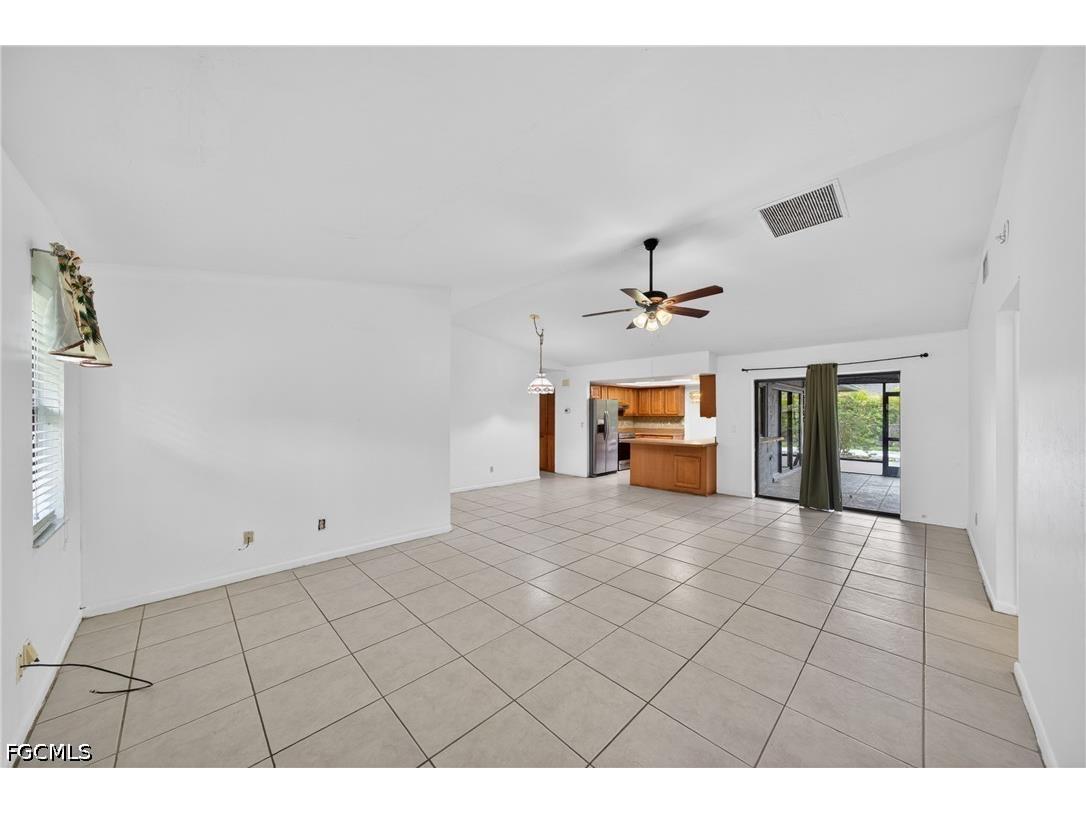 2233 SW 4th Street Cape Coral FL 33991 2026019490 image8