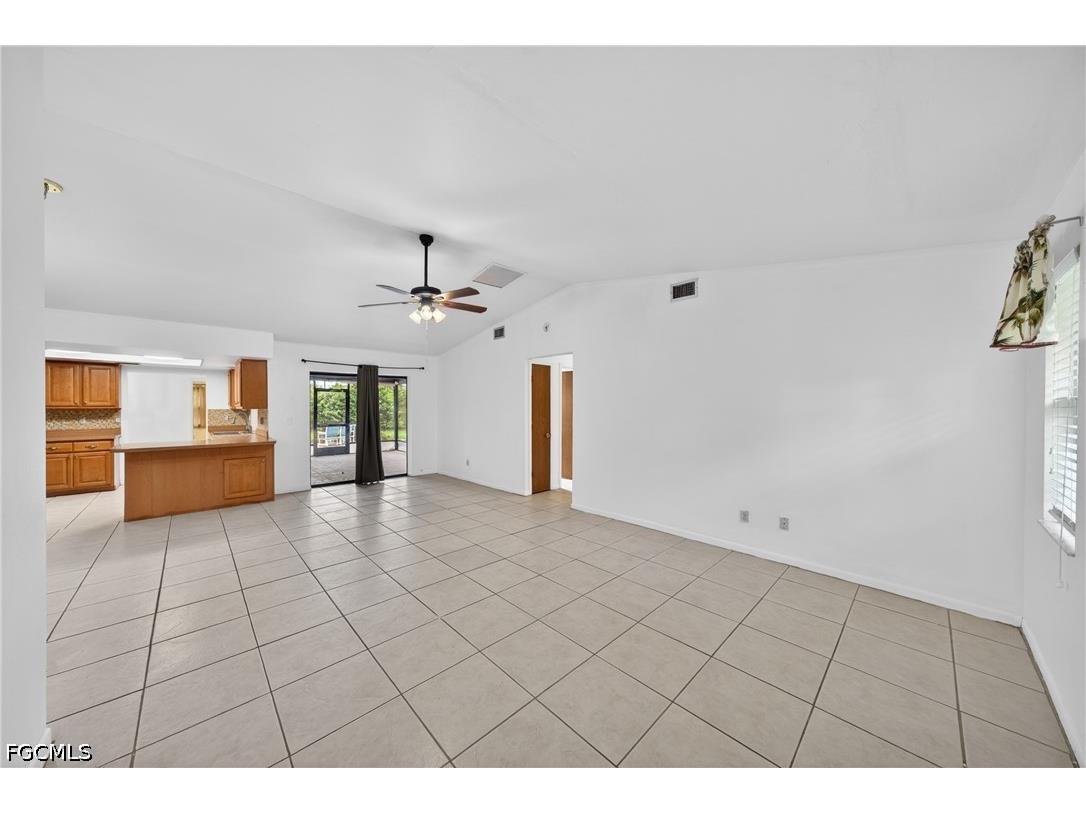 2233 SW 4th Street Cape Coral FL 33991 2026019490 image9