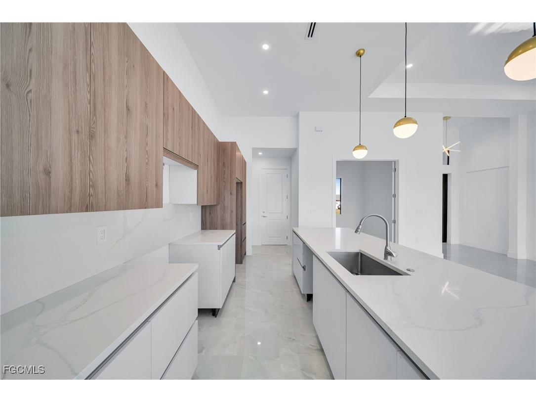 2234 NW 6th Terrace Cape Coral FL 33993 2025023309 image11