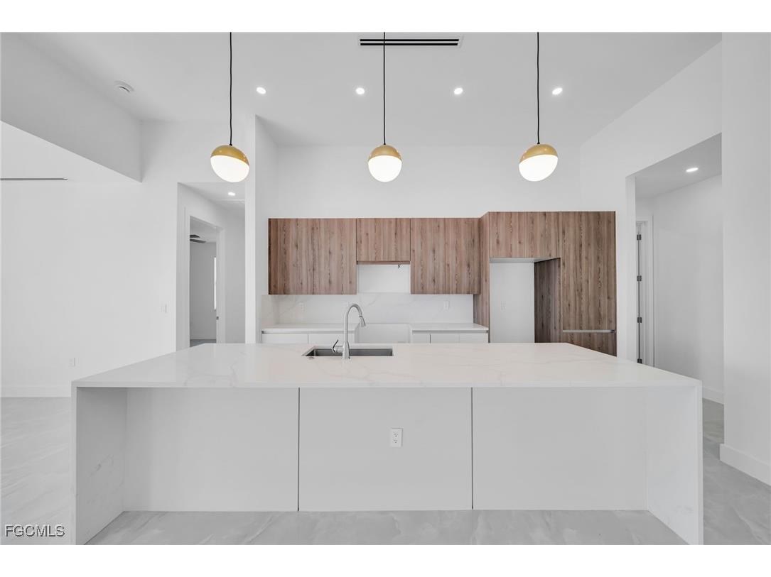 2234 NW 6th Terrace Cape Coral FL 33993 2025023309 image9