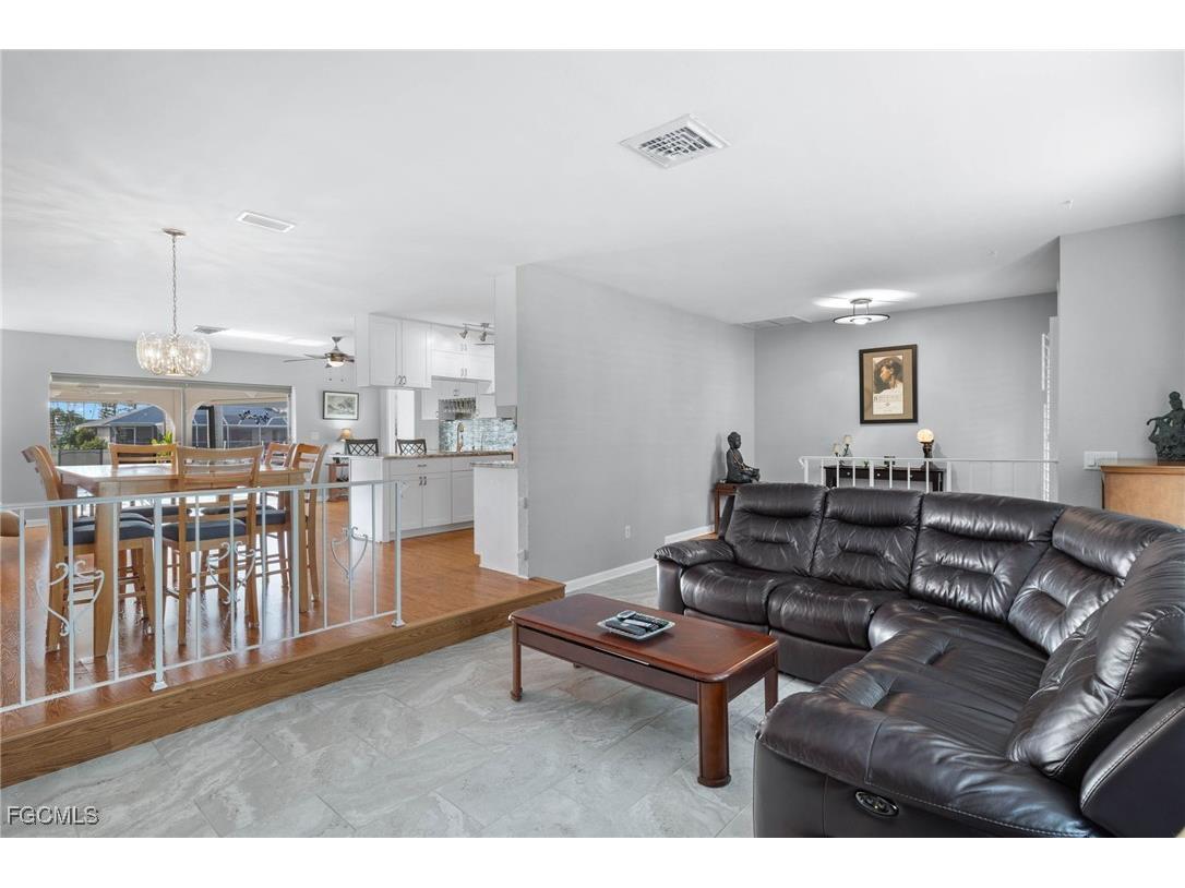 2236 SE 27th Street Cape Coral FL 33904 2025003975 image7