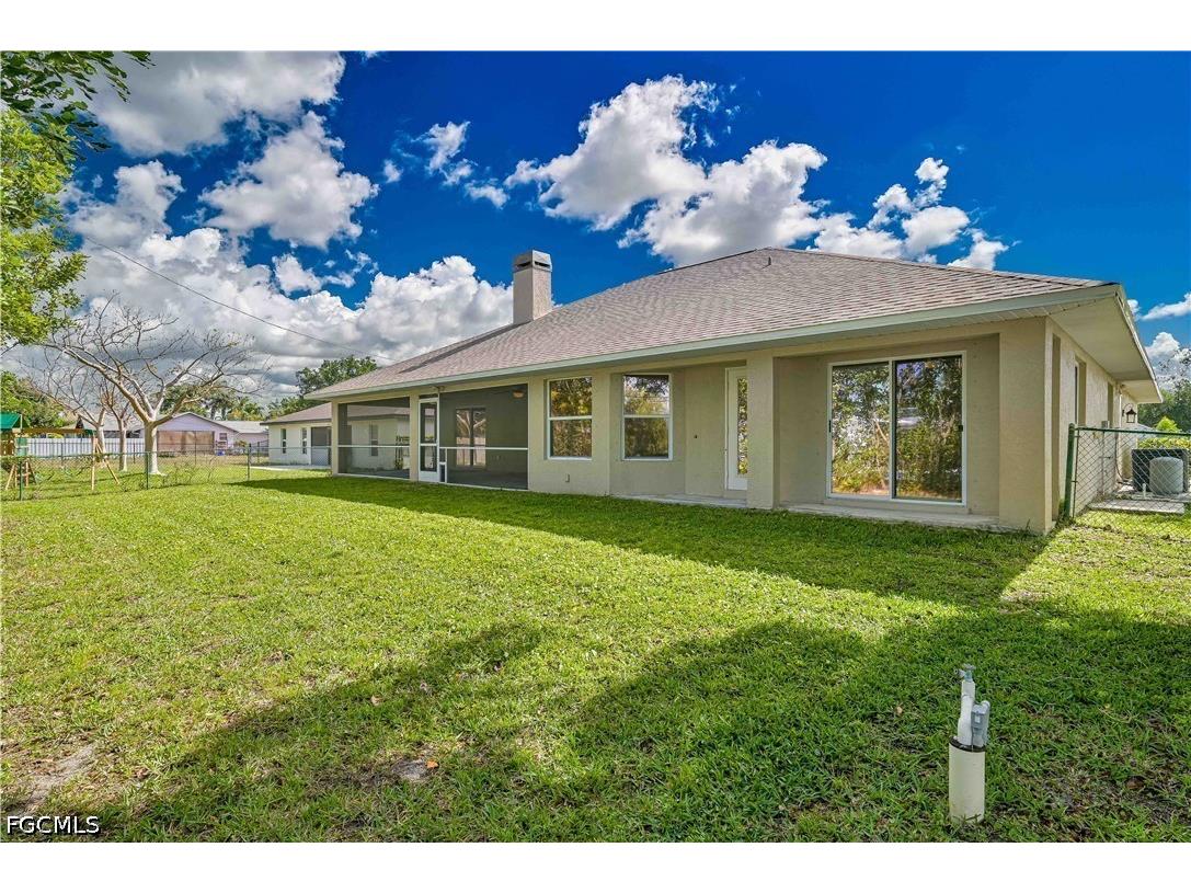 2236 SW 14th Place Cape Coral FL 33991 2026018320 image3