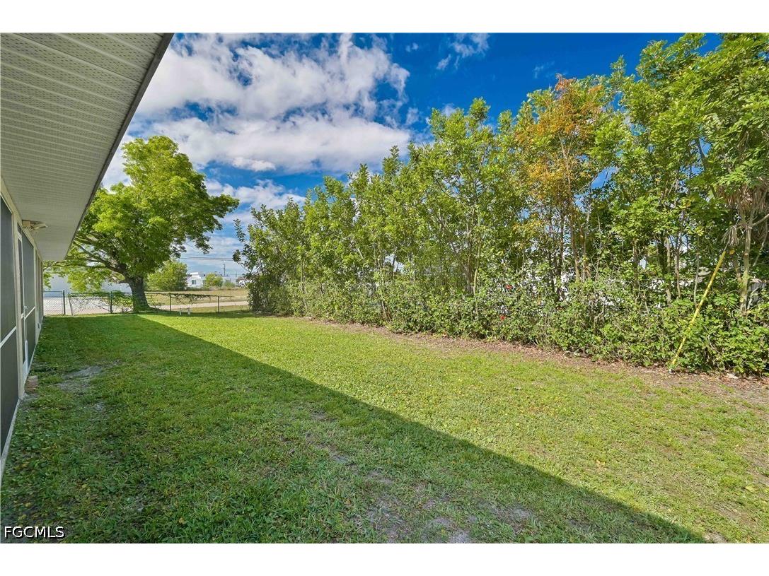 2236 SW 14th Place Cape Coral FL 33991 2026018320 image4