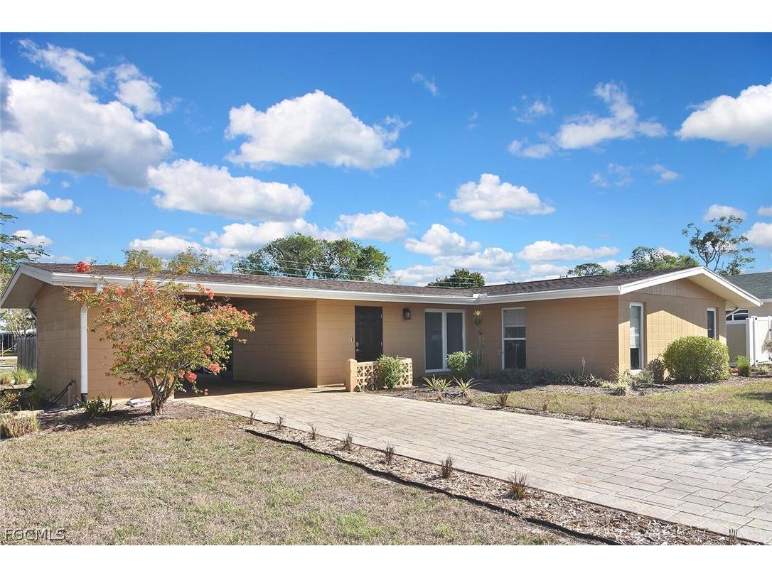 2237 Flora Avenue Fort Myers FL 33907 2026011254 image1